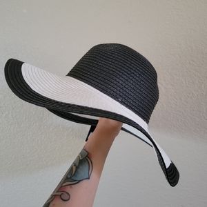 Black & White Beach sun hat